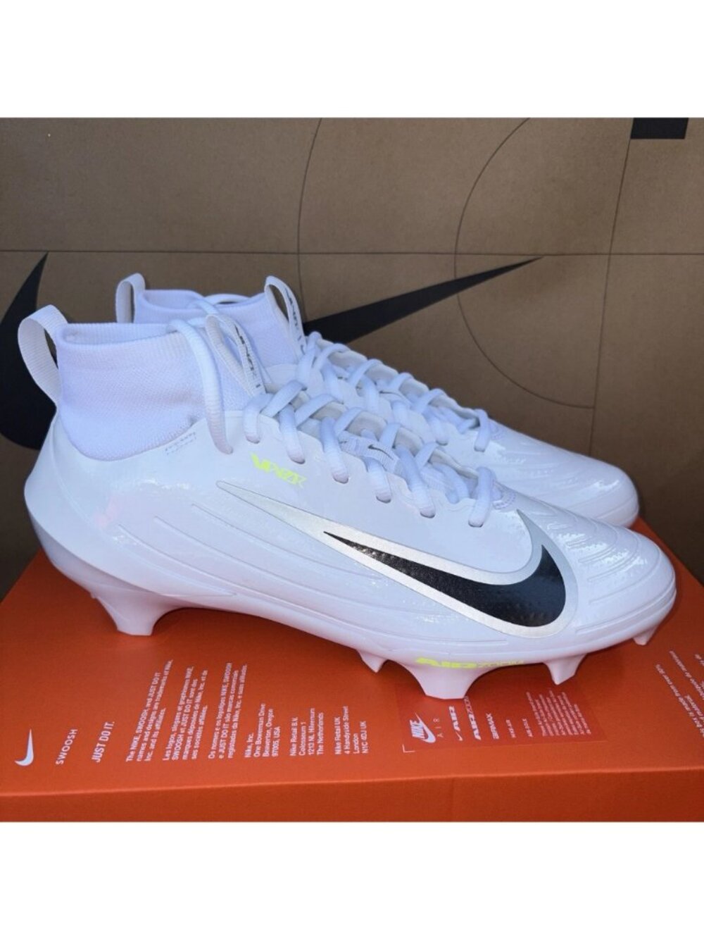 NEW Nike Vapor Pro 1 Football Cleats Black White Volt FB3298-104 Men Size 10